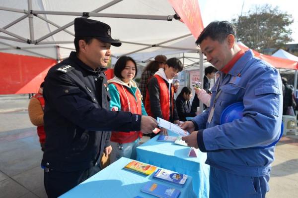 身份证过期还能取款吗